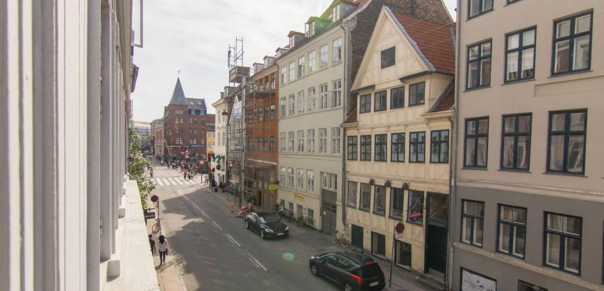 1214 – Møbleret lejlighed på Toldbodgade