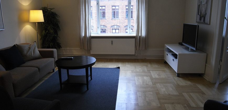 1264 – Spacious apartment in inner Frederiksberg