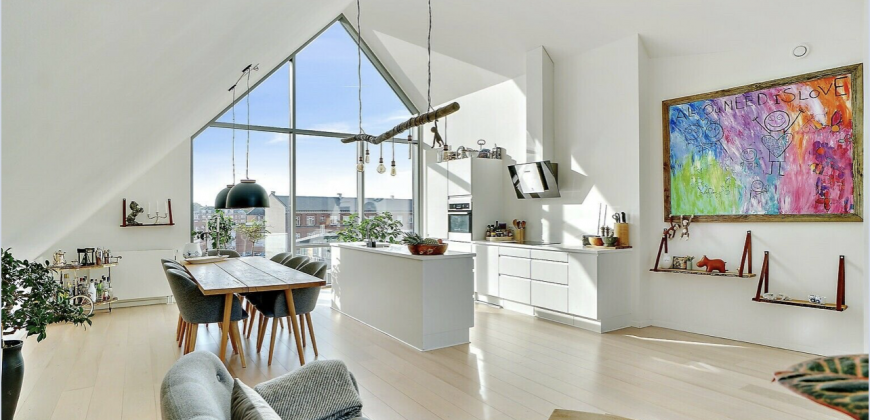 1548 – Penthouse apartment in a class of its own