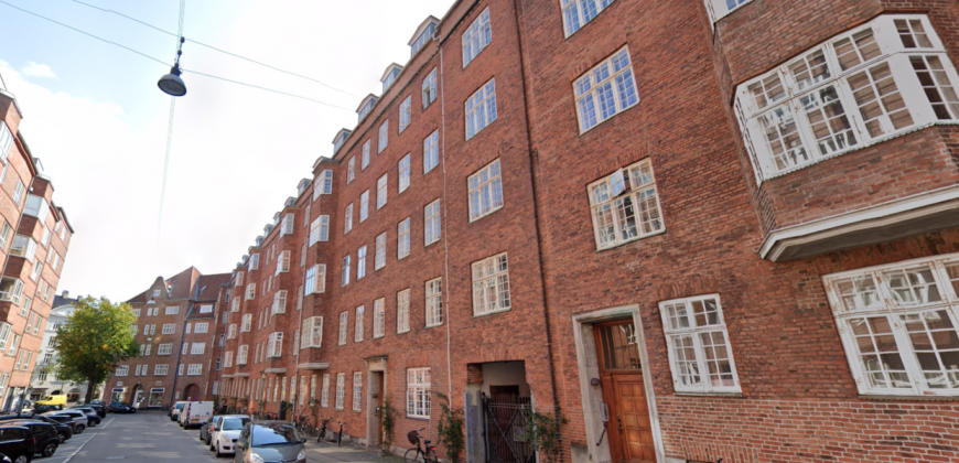 1555 – Fire værelses lejlighed på Indre Østerbro
