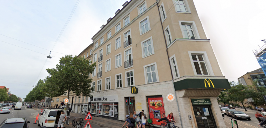 1553 – Nyistandsat seksværelses lejlighed på Østerbro