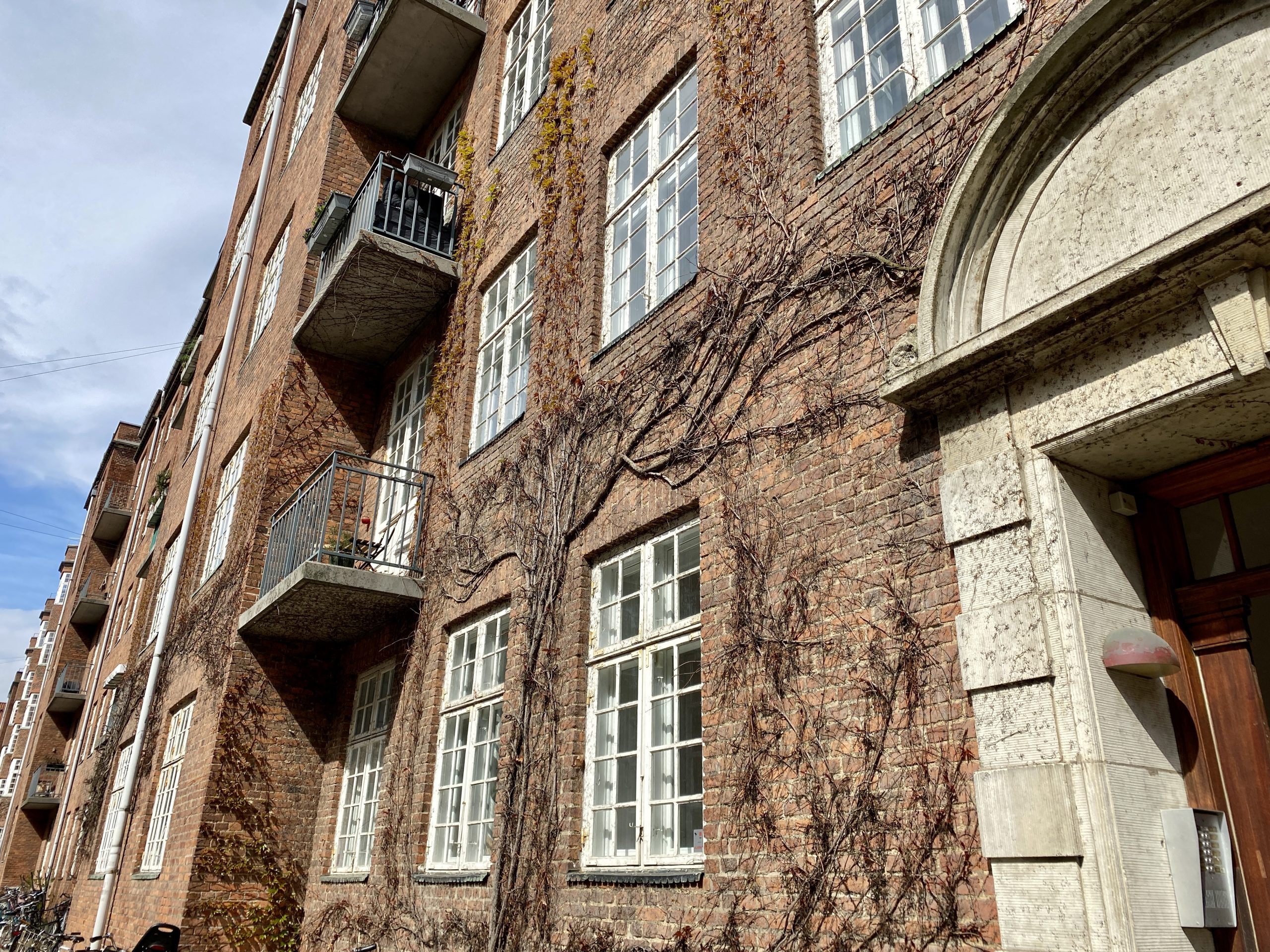 1516 – 5 værelseslejlighed på Østerbro